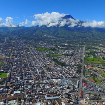 Conmemoración de los 415 años de la Ciudad Blanca del Ecuador